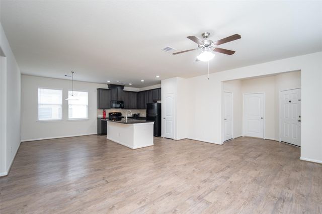14215 Campo Vista Dr, Houston, TX 77083