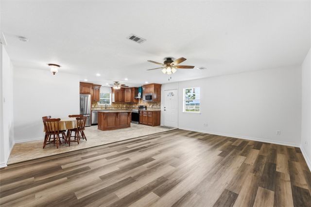 3710 Holy Road, Crosby, TX 77532