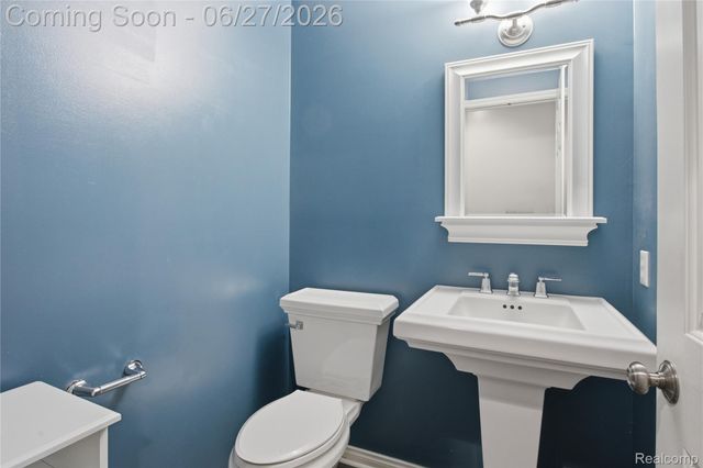 9015 Huron Bluffs Drive, White Lake Charter Township, MI 48386