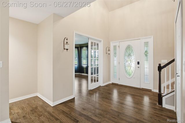9015 Huron Bluffs Drive, White Lake Charter Township, MI 48386