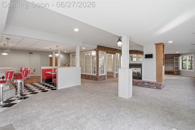9015 Huron Bluffs Drive, White Lake Charter Township, MI 48386