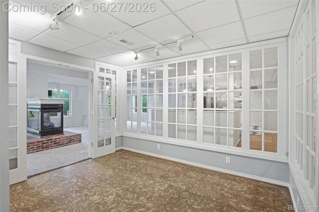 9015 Huron Bluffs Drive, White Lake Charter Township, MI 48386