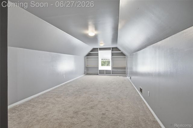 9015 Huron Bluffs Drive, White Lake Charter Township, MI 48386