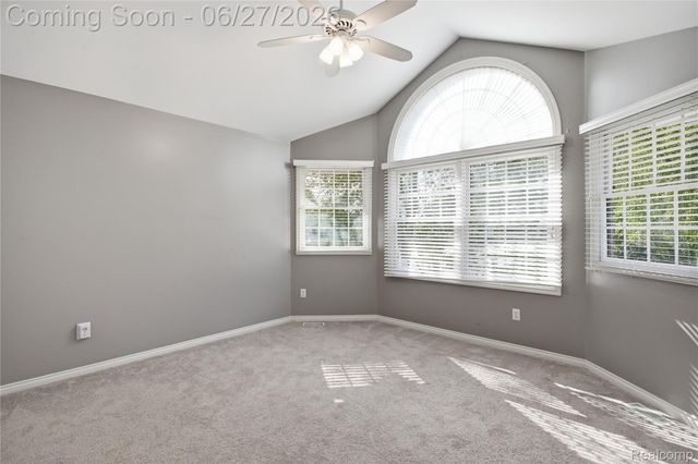 9015 Huron Bluffs Drive, White Lake Charter Township, MI 48386