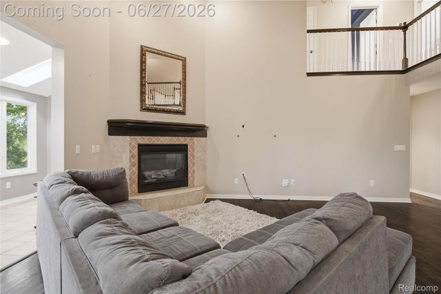 9015 Huron Bluffs Drive, White Lake Charter Township, MI 48386