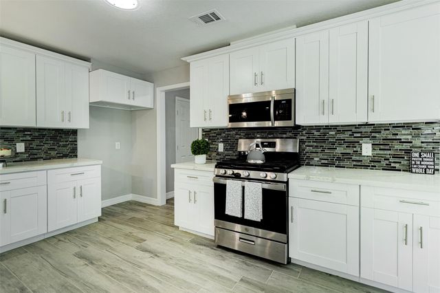 6214 Jadecrest Drive, Spring, TX 77389