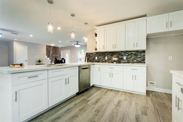 6214 Jadecrest Drive, Spring, TX 77389