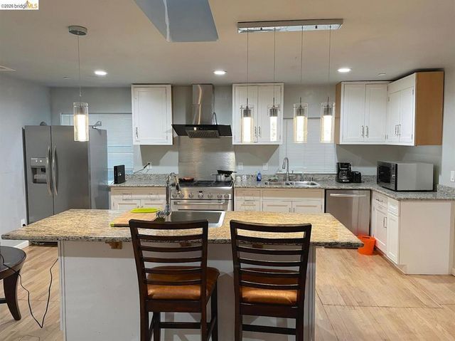 1918 S Olive Ave, Stockton, CA 95125