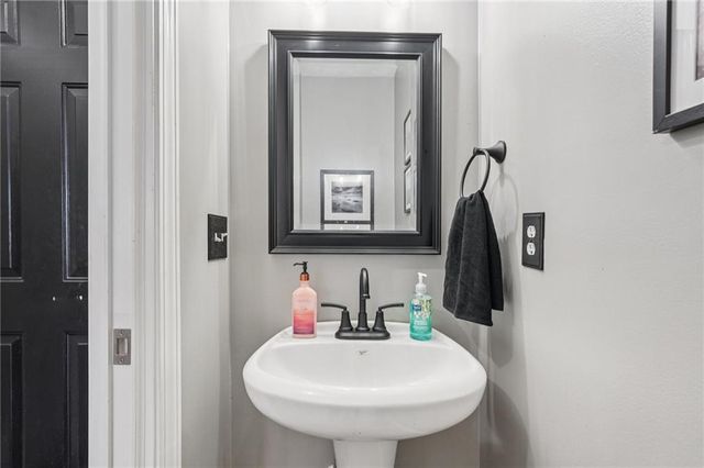 167 Swanee Lane, Woodstock, GA 30188