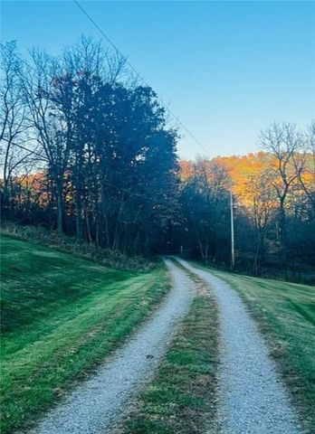 123 Baylee Ln, South Bend Twp, PA 15618