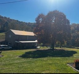 123 Baylee Ln, South Bend Twp, PA 15618