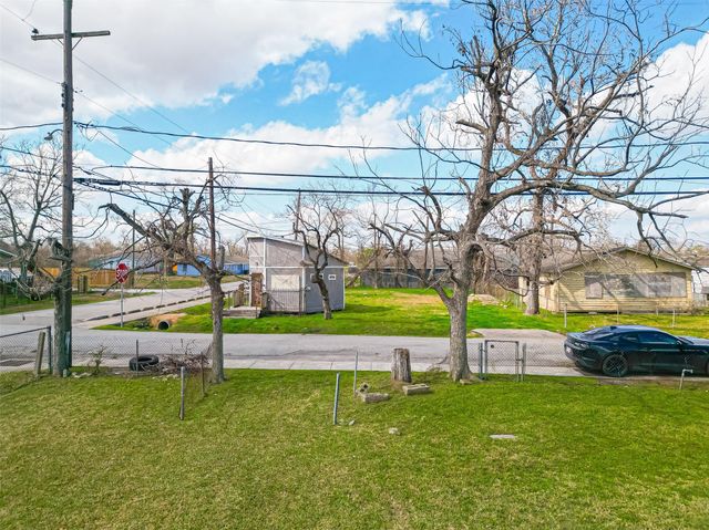 7902 Pointer Street, Houston, TX 77016