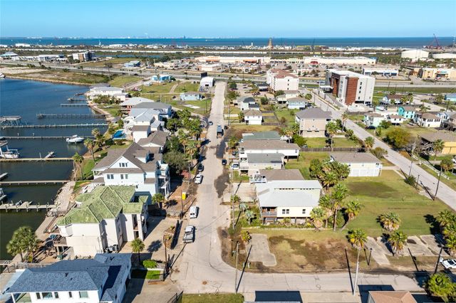 1120 64th Street, Galveston, TX 77551