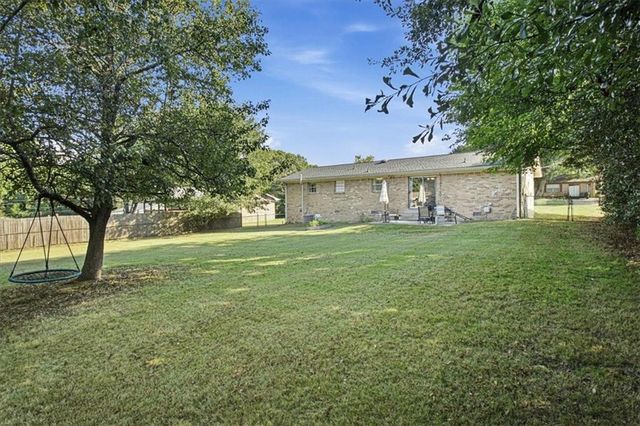 950 Meadowbrook Lane NW, Conyers, GA 30012