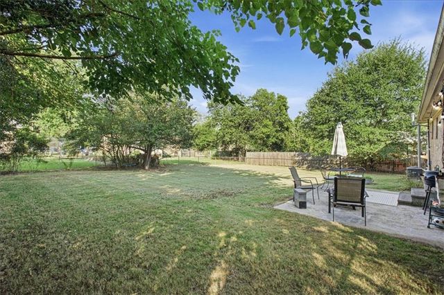 950 Meadowbrook Lane NW, Conyers, GA 30012
