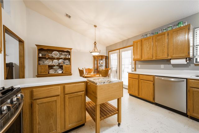 2304 Twin Springs Street, Siloam Springs, AR 72761