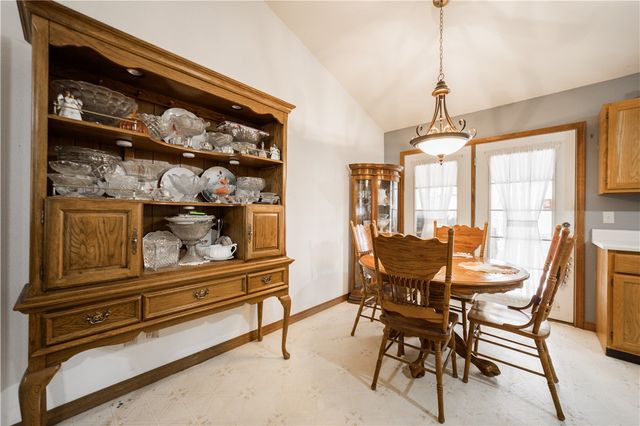 2304 Twin Springs Street, Siloam Springs, AR 72761