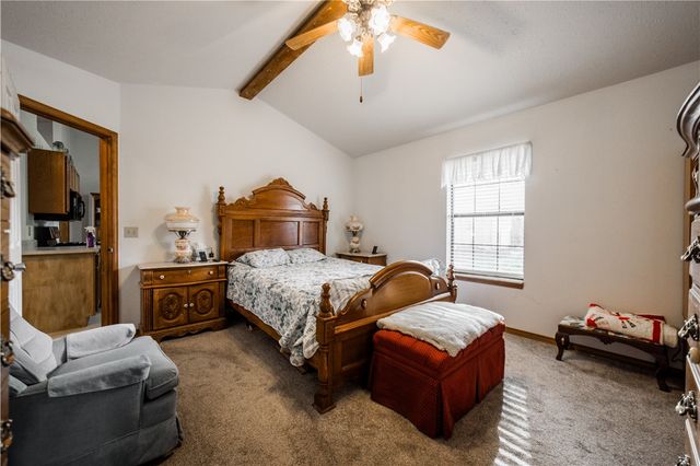 2304 Twin Springs Street, Siloam Springs, AR 72761