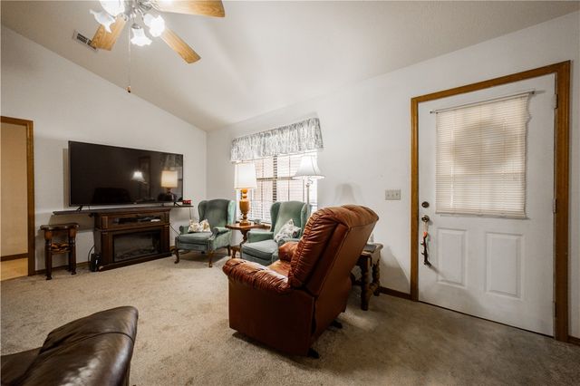 2304 Twin Springs Street, Siloam Springs, AR 72761