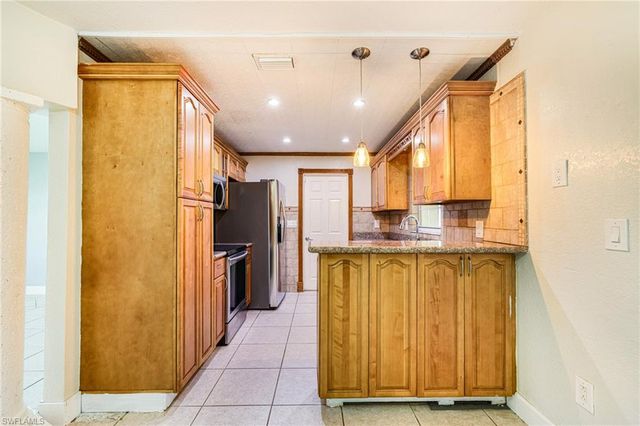 2319 Barcelona AVE, Fort Myers, FL 33905