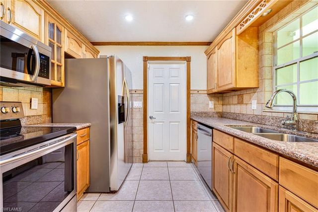 2319 Barcelona AVE, Fort Myers, FL 33905