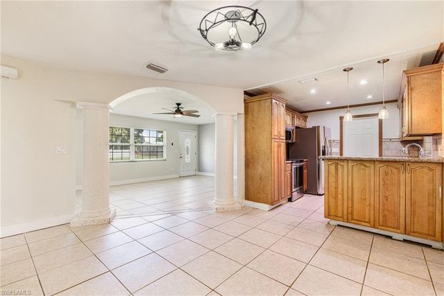 2319 Barcelona AVE, Fort Myers, FL 33905