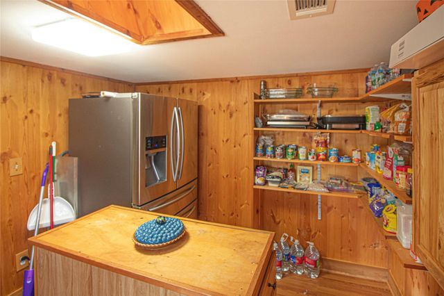 208 Gardenia Street, Onalaska, TX 77360