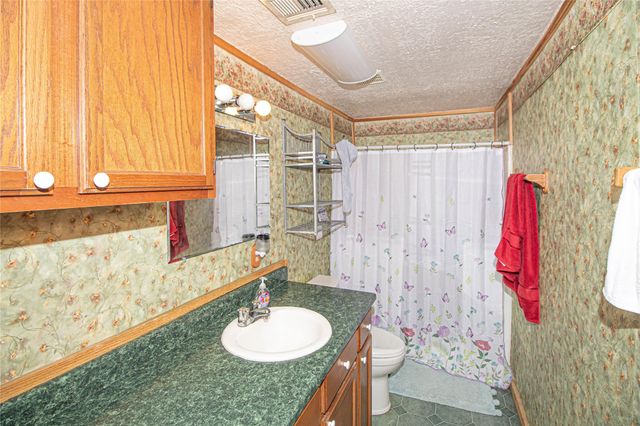 208 Gardenia Street, Onalaska, TX 77360