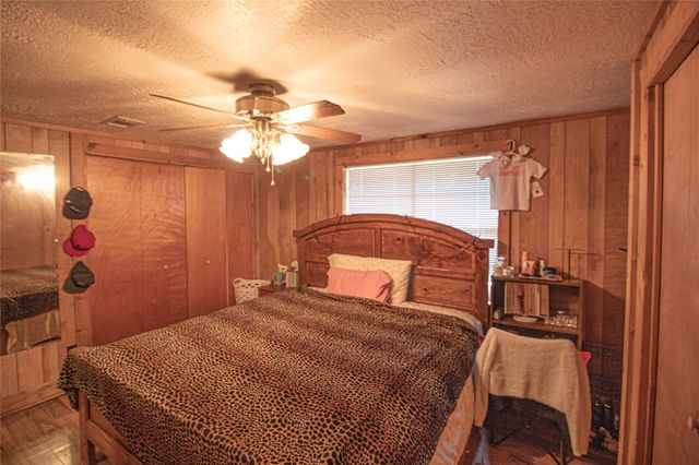 208 Gardenia Street, Onalaska, TX 77360