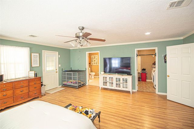 208 Gardenia Street, Onalaska, TX 77360