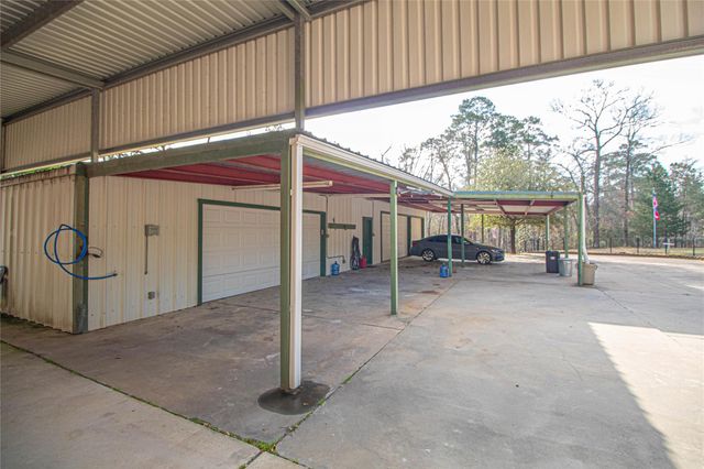 208 Gardenia Street, Onalaska, TX 77360