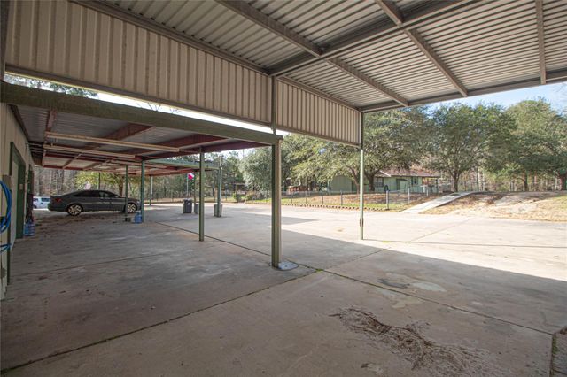 208 Gardenia Street, Onalaska, TX 77360