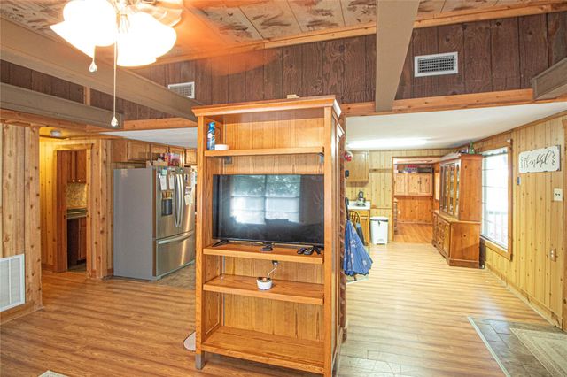208 Gardenia Street, Onalaska, TX 77360