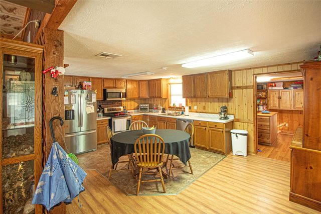 208 Gardenia Street, Onalaska, TX 77360