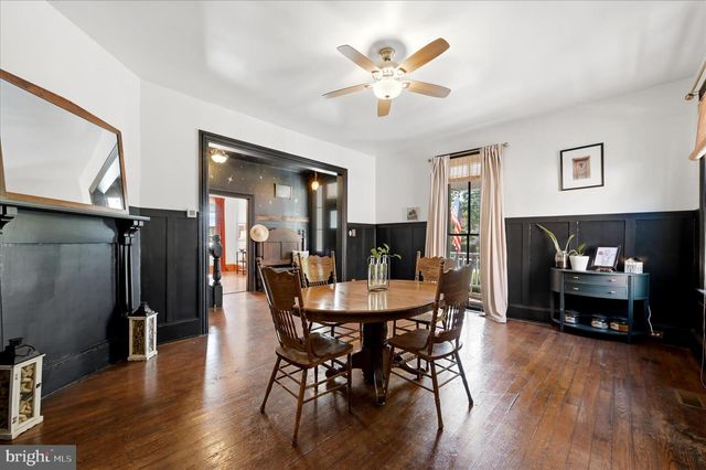 316 E WASHINGTON ST, Charles Town, WV 25414