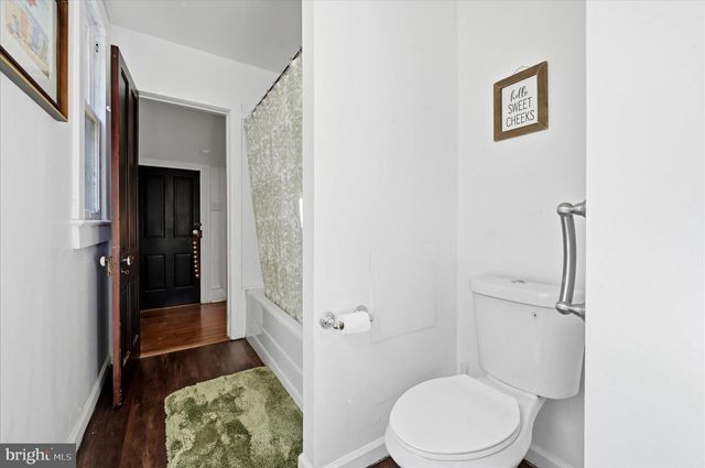 316 E WASHINGTON ST, Charles Town, WV 25414