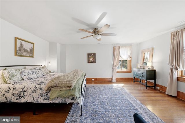 316 E WASHINGTON ST, Charles Town, WV 25414