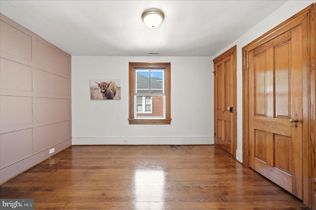 316 E WASHINGTON ST, Charles Town, WV 25414