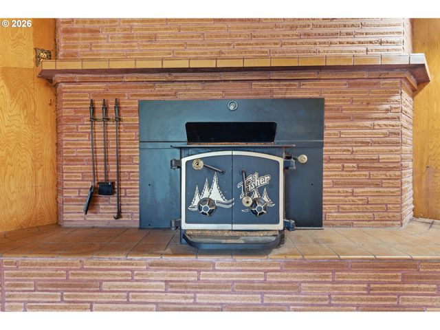 64 Nw FLORENCE Ave, Gresham, OR 97030