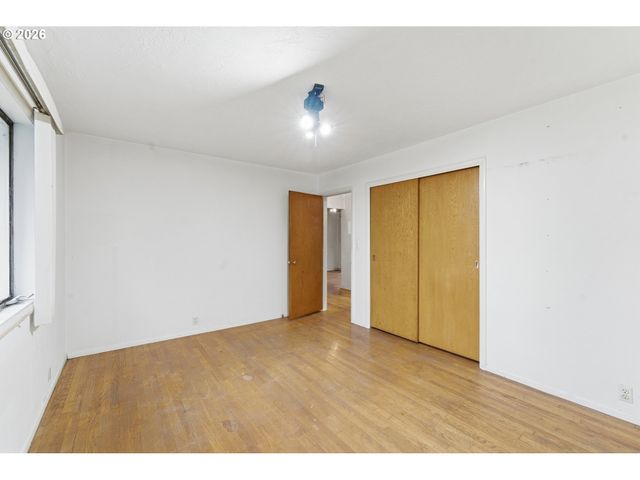 64 Nw FLORENCE Ave, Gresham, OR 97030