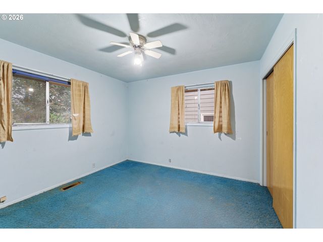 64 Nw FLORENCE Ave, Gresham, OR 97030