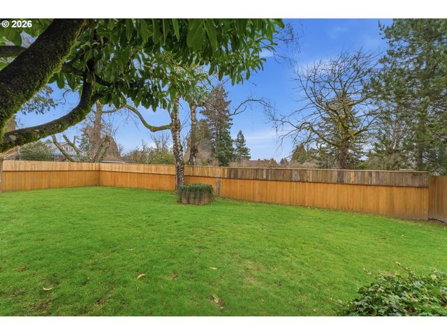 64 Nw FLORENCE Ave, Gresham, OR 97030