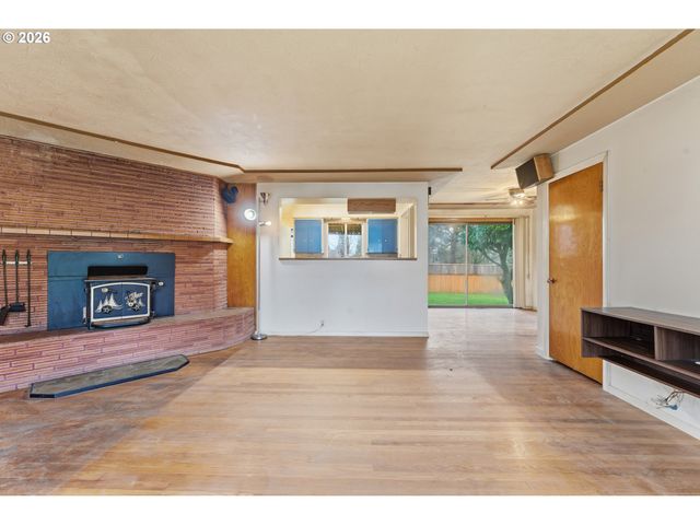 64 Nw FLORENCE Ave, Gresham, OR 97030