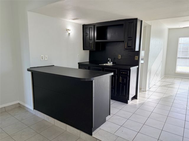 4702 Spanish Trail, Grand Prairie, TX 75052