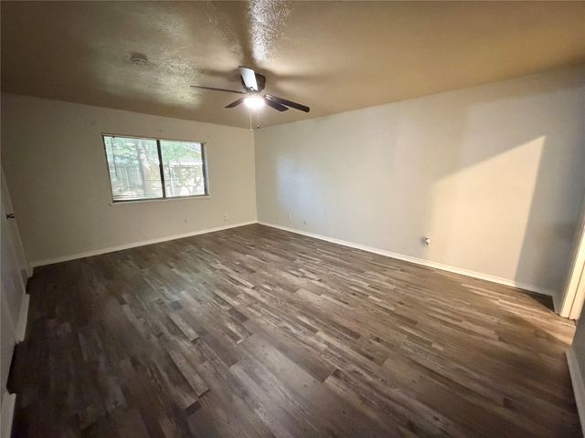 4702 Spanish Trail, Grand Prairie, TX 75052