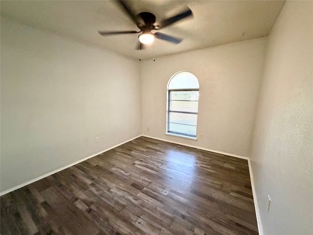 4702 Spanish Trail, Grand Prairie, TX 75052