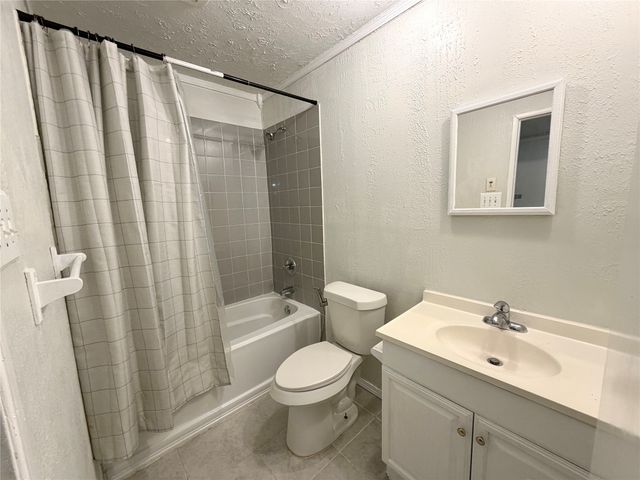 4702 Spanish Trail, Grand Prairie, TX 75052