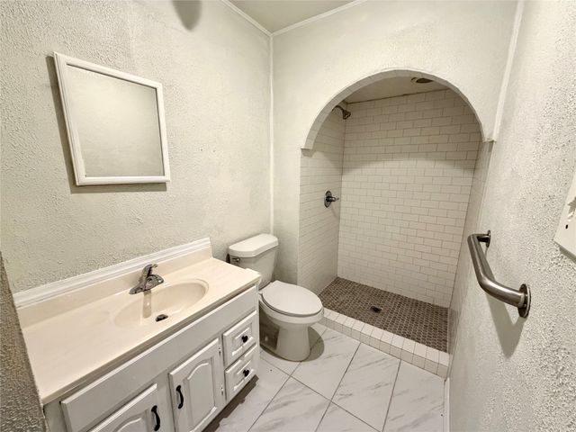 4702 Spanish Trail, Grand Prairie, TX 75052