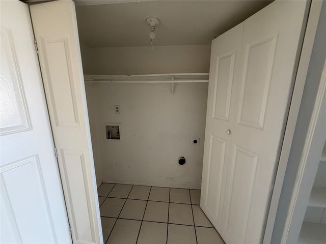 4702 Spanish Trail, Grand Prairie, TX 75052