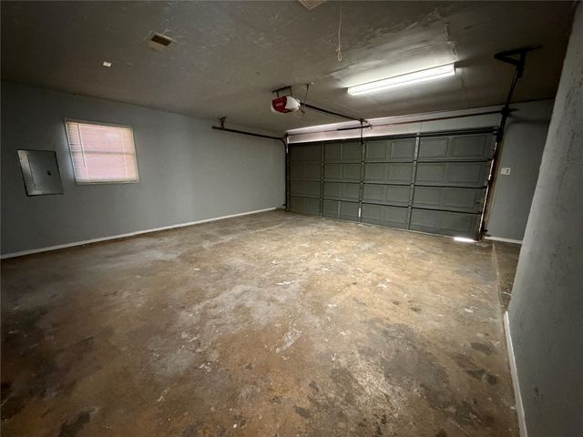 4702 Spanish Trail, Grand Prairie, TX 75052